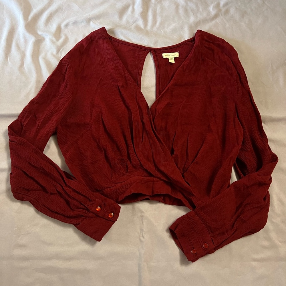 Silence + Noise Red Ruched Crop Blouse